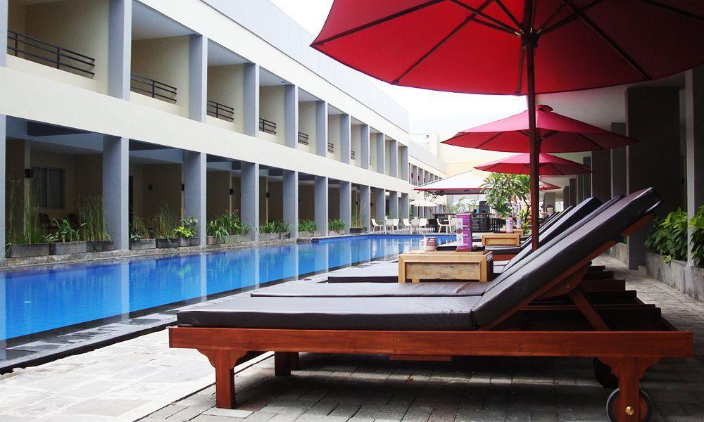 Kuta Station Hotel And Spa Bali Esterno foto