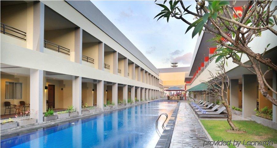 Kuta Station Hotel And Spa Bali Esterno foto