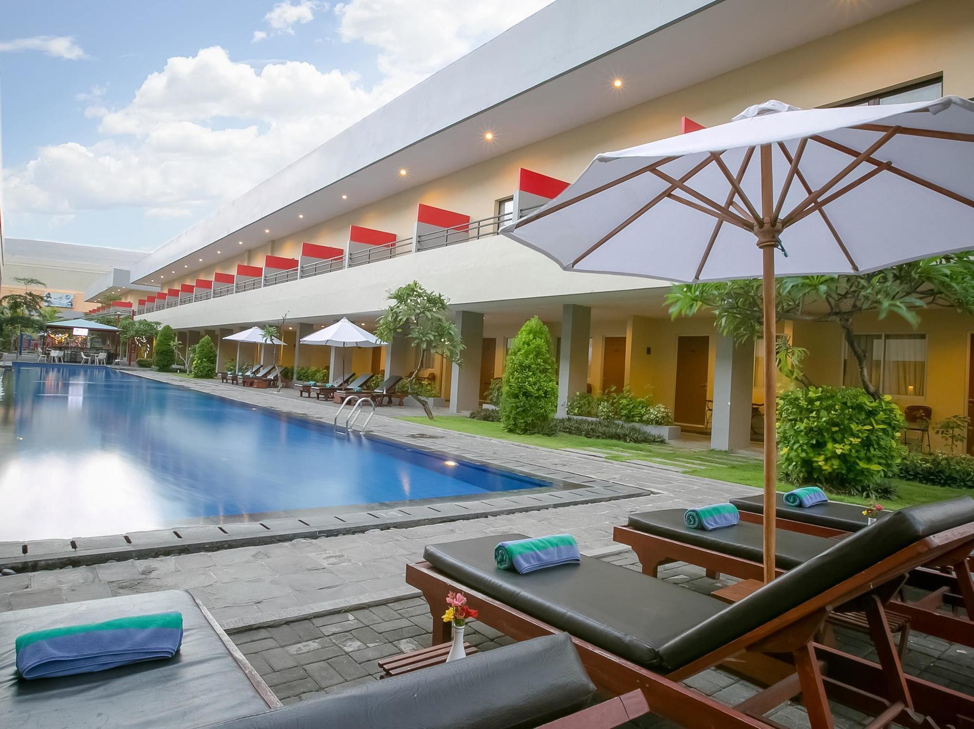 Kuta Station Hotel And Spa Bali Esterno foto
