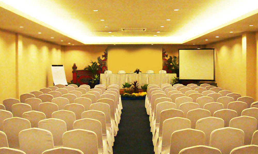 Kuta Station Hotel And Spa Bali Esterno foto